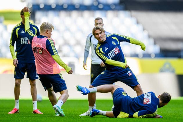 September 24, 2026: Daniel Svensson and Carl Starfelt of the Swedish men’s national soccer team at a training session on September 24, 2026 in Stockholm. Photo by Jesper Zerman, BILDBYRAN, code JZ JZ0758: soccer, football, fotball, Nations League, UEFA Nations League, training, practice, Sweden, Sweden A, bbeng  Copyright: JESPERxZERMAN BB260924JZ029