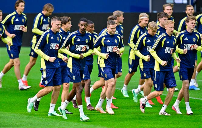STOCKHOLM 20260924 Alexander Isak during today s national team practice at Strawberry Arena ahead of Friday s opening group stage match in the Nations League against Bosnia and Herzegovina STOCKHOLM SWEDEN x10030x  Copyright: xJonasxEkströmer TTx HERRLANDSLAGET FOTBOLL TRÄNING