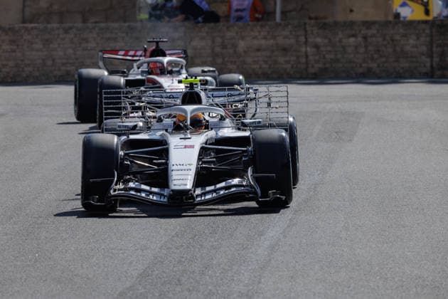 Formula 1 Azerbaijan Grand Prix, Baku, Thursday, September 24, 2026: Valtteri Bottas 77, Cadillac Formula 1 Team; Esteban Ocon 31, TGR Haas F1 Team. Formula 1 Azerbaijan Grand Prix, Baku, Thursday, September 24, 2026 Copyright: xBEAUTIFULxSPORTS Erlhofx