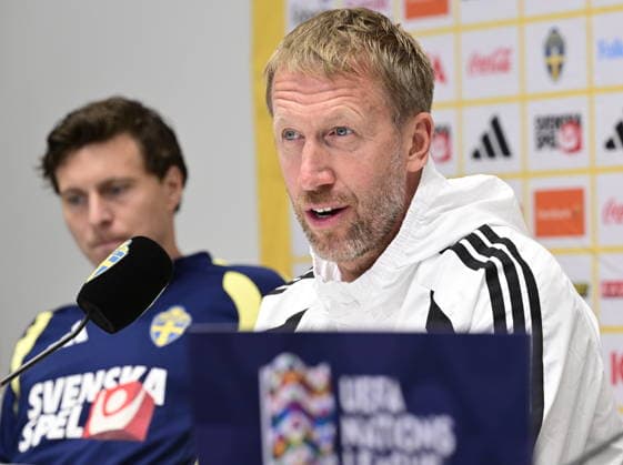 STOCKHOLM, SWEDEN 20260924 Victor Nilsson Lindelöf, soccer player, and Graham Potter, head coach, during a press conference at Strawberry Arena ahead of Friday’s opening Nations League group stage match against Romania STOCKHOLM, SWEDEN x10030x  Copyright: xJonasxEkströmer TTx HERRLANDSLAGET FOTBOLL PK