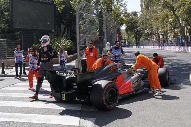 24.09.2026. Azerbaijan. Baku. Car Audi Revolut F1 Team after going off the track during the free races of the Azerbaijan Formula 1 Grand Prix in Baku. Alexey Belkin NEWS.ru BelkinxAlexey