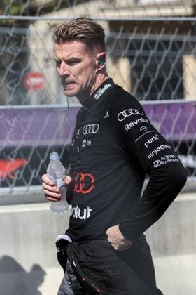 24.09.2026. Azerbaijan. Baku. Audi Revolut F1 Team driver Nico Hulkenberg after his car derailed during the free races of the Formula 1 Azerbaijan Grand Prix in Baku. Alexey Belkin NEWS.ru BelkinxAlexey