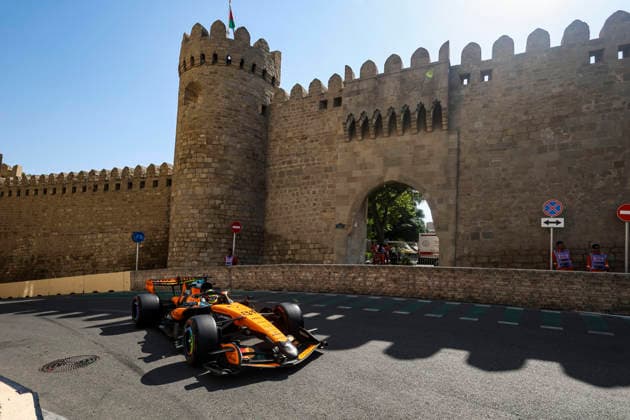 F1 - AZERBAIJAIN GRAND PRIX 2026 81 PIASTRI Oscar (aus), McLaren F1 Team MCL40, action during the 2026 Formula 1 Azerbaijan Grand Prix, 15th round of the 2026 Formula One World Championship, WM, Weltmeisterschaft from September 24 to 26, 2026 on the Baku City Circuit, in Baku, Azerbaijan - BakuAzerbaijan  Copyright: xXavixBonillax