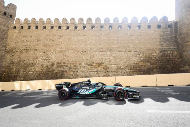 F1 - AZERBAIJAIN GRAND PRIX 2026 63 RUSSELL George (gbr), Mercedes AMG F1 Team W17, action during the 2026 Formula 1 Azerbaijan Grand Prix, 15th round of the 2026 Formula One World Championship, WM, Weltmeisterschaft from September 24 to 26, 2026 on the Baku City Circuit, in Baku, Azerbaijan - BakuAzerbaijan  Copyright: xXavixBonillax