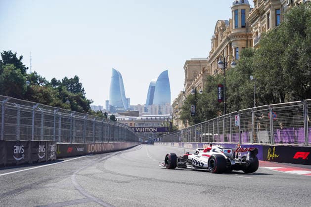 FORMULA 1 AZERBAIJAN GRAND PRIX 2026 Esteban Ocon (FRA) 31 Haas F1 Team in practice during the Formula 1 Qatar Airways Azerbaijan Grand Prix 2026, Round 15 of the 2026 Formula 1 World Championship, WM, Weltmeisterschaft from 24th - 26th September 2026 at the Baku City Circuit, Baku, Azerbaijan. Credit: Robbie Hoad Every Second Media Editorial use only. All images are copyright Every Second Media Limited. No images may be reproduced without prior permission. Copyright: xIMAGO EveryxSecondxMediax ESM-2183-0143 RobbiexHoadx xEveryxSecondxMediax
