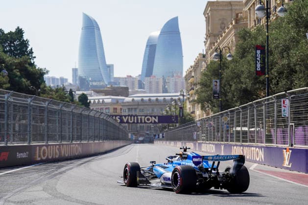 FORMULA 1 AZERBAIJAN GRAND PRIX 2026 Alexander Albon (THA) 23 Williams F1 Team in practice during the Formula 1 Qatar Airways Azerbaijan Grand Prix 2026, Round 15 of the 2026 Formula 1 World Championship, WM, Weltmeisterschaft from 24th - 26th September 2026 at the Baku City Circuit, Baku, Azerbaijan. Credit: Robbie Hoad Every Second Media Editorial use only. All images are copyright Every Second Media Limited. No images may be reproduced without prior permission. Copyright: xIMAGO EveryxSecondxMediax ESM-2183-0149 RobbiexHoadx xEveryxSecondxMediax