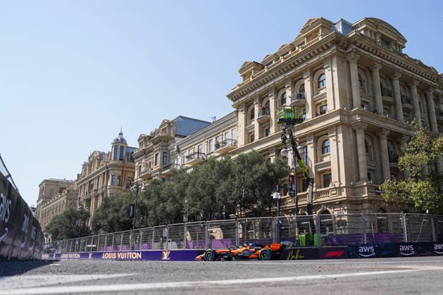 FORMULA 1 AZERBAIJAN GRAND PRIX 2026 Lando Norris (GBR) 1 McLaren in practice during the Formula 1 Qatar Airways Azerbaijan Grand Prix 2026, Round 15 of the 2026 Formula 1 World Championship, WM, Weltmeisterschaft from 24th - 26th September 2026 at the Baku City Circuit, Baku, Azerbaijan. Credit: Robbie Hoad Every Second Media Editorial use only. All images are copyright Every Second Media Limited. No images may be reproduced without prior permission. Copyright: xIMAGO EveryxSecondxMediax ESM-2183-0154 RobbiexHoadx xEveryxSecondxMediax