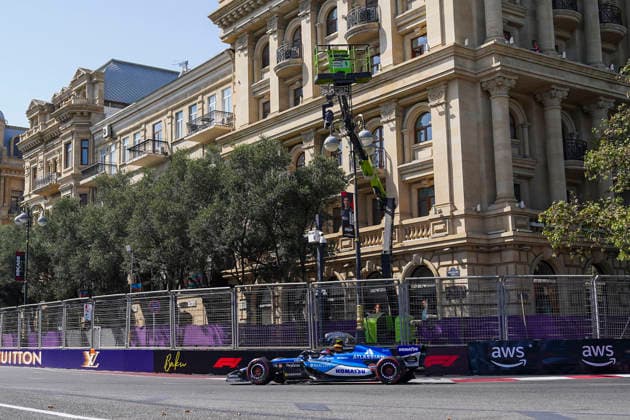 FORMULA 1 AZERBAIJAN GRAND PRIX 2026 Carlos Sainz (SPA) 55 Williams F1 Team in practice during the Formula 1 Qatar Airways Azerbaijan Grand Prix 2026, Round 15 of the 2026 Formula 1 World Championship, WM, Weltmeisterschaft from 24th - 26th September 2026 at the Baku City Circuit, Baku, Azerbaijan. Credit: Robbie Hoad Every Second Media Editorial use only. All images are copyright Every Second Media Limited. No images may be reproduced without prior permission. Copyright: xIMAGO EveryxSecondxMediax ESM-2183-0151 RobbiexHoadx xEveryxSecondxMediax