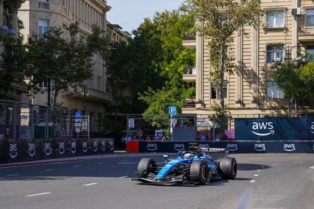 FORMULA 1 AZERBAIJAN GRAND PRIX 2026 Alexander Albon (THA) 23 Williams F1 Team in practice during the Formula 1 Qatar Airways Azerbaijan Grand Prix 2026, Round 15 of the 2026 Formula 1 World Championship, WM, Weltmeisterschaft from 24th - 26th September 2026 at the Baku City Circuit, Baku, Azerbaijan. Credit: Robbie Hoad Every Second Media Editorial use only. All images are copyright Every Second Media Limited. No images may be reproduced without prior permission. Copyright: xIMAGO EveryxSecondxMediax ESM-2183-0168 RobbiexHoadx xEveryxSecondxMediax
