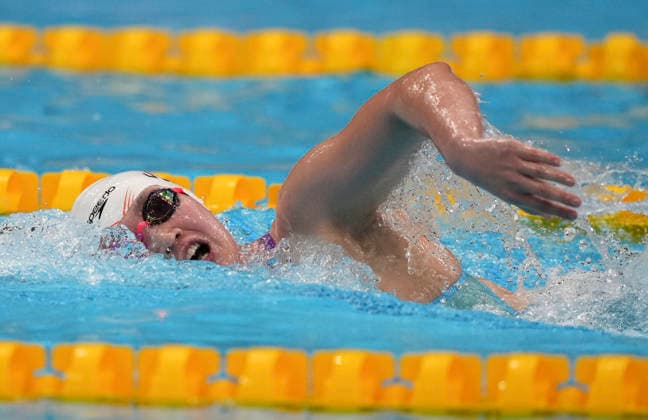 (260924) -- TOKYO, Sept. 24, 2026 -- Li Bingjie of team China competes during the women s 4x100m freestyle relay final at the 20th Asian Games Aichi-Nagoya 2026 in Tokyo, Japan, Sept. 24, 2026. (Photo by Xinhua) (SP)JAPAN-TOKYO-ASIAN GAMES-SWIMMING-WOMEN S 4X200M FREESTYLE RELAY WangxShen 