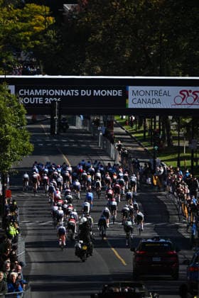 2026 UCI Road World Championships Picture by Zac Williams SWpix.com - 24 09 2026 - Cycling - 2026 UCI Road World Championships - MontrÃ al, Canada - Women Under 23 Road Race - The peloton Copyright: x xSWpix.comx(t axPhotographyxHubxLtd)xZacxWilliams SWpix.comx SWP-3521-2305
