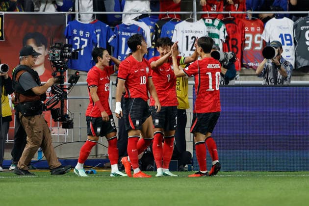 South Korea v Ecuador - International Friendly, Länderspiel, Nationalmannschaft Match Son Heung-min of South Korea reacts after scoring the second goal during an international friendly match presented by Hana Bank between the Republic of Korea and Ecuador at World Cup Stadium in Suwon, South Korea, on September 24, 2026. Suwon GYEONGGI South Korea  Copyright: xSeung-ilxRyux originalFilename:ryu-football260924_npp9c.jpg