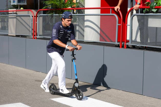 24.09.2026. Azerbaijan. Baku. Atlassian Williams Racing team driver Carlos Sainz before the free race of the Formula 1 Azerbaijan Grand Prix in Baku. Alexey Belkin NEWS.ru BelkinxAlexey