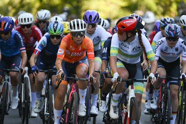2026 UCI Road World Championships Picture by Zac Williams SWpix.com - 24 09 2026 - Cycling - 2026 UCI Road World Championships - MontrÃ al, Canada - Women Under 23 Road Race - Felicity Wilson-Haffenden (Australia), Babette Van Der Wolf (Netherlands) Copyright: x xSWpix.comx(t axPhotographyxHubxLtd)xZacxWilliams SWpix.comx SWP-3521-2372