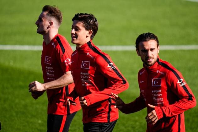 Ahead of Turkiye v France - UEFA Nations League ISTANBUL, TURKIYE - SEPTEMBER 24: Arda Guler (C), Yunus Akgun (L) and Kerem Akturkoglu (R) of Turkiye take part in a training session ahead of the UEFA Nations League A Group 1 match between Turkiye and France at the Turkish Football Federation (TFF) Hasan Dogan National Teams Camp and Training Facilities in Istanbul, Turkiye, on September 24, 2026. Muhammed Ali Yigit Anadolu Istanbul Turkey. Editorial use only. Please get in touch for any other usage.  Copyright: x2026xAnadoluxMuhammedxAlixYigitx