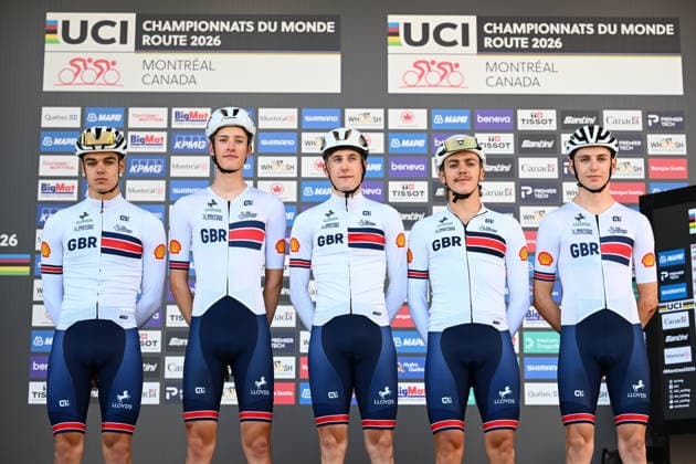 2026 UCI Road World Championships Picture by Simon Wilkinson SWpix.com - 24 09 2026 - Cycling - 2026 UCI Road World Championships - MontrÃ al, Canada - Men Junior Road Race - Great Britain - Leon Atkins (Great Britain), Gus Dutton (Great Britain), Finlay Storrie (Great Britain), Dexter Townsend (Great Britain), Evander Wishart (Great Britain) MontrÃ al Avenue du Parc Canada Copyright: x xSWpix.comx(t axPhotographyxHubxLtd)xSimonxWilkinson SWpix.comx SWP-3521-2432