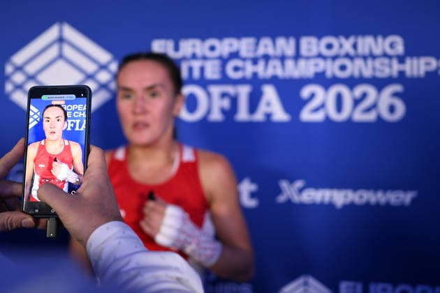 RECORD DATE NOT STATED 2026 European Boxing Elite Championship Sofia SOFIA, BULGARIA SEPTEMBER 24: Liudmila Vorontsova (Red) of Russia in action against Esra Yildiz Kahraman (Blue) of Turkey during their Elite Women s 57kg Semifinal match at the 2026 European Boxing Elite Championships at the Asics Arena Sports Hall in Sofia, Bulgaria, on September 24, 2026. Sofia Bulgaria  Copyright: xArturxWidakx originalFilename:widak-2026euro260924_npiYW.jpg