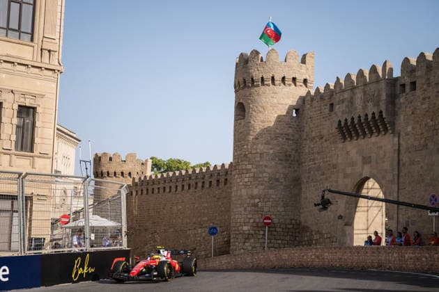 Formula 1 Azerbaijan Grand Prix - Second practice Session - Baku Ferrari driver Lewis Hamilton (44) during the second practice session ahead of the Formula One Azerbaijan Grand Prix at the Baku City Circuit in Baku on September 24, 2026. Photo by Alexis Jumeau ABACAPRESS.COM Bakou  Copyright: xJumeauxAlexis ABACAx