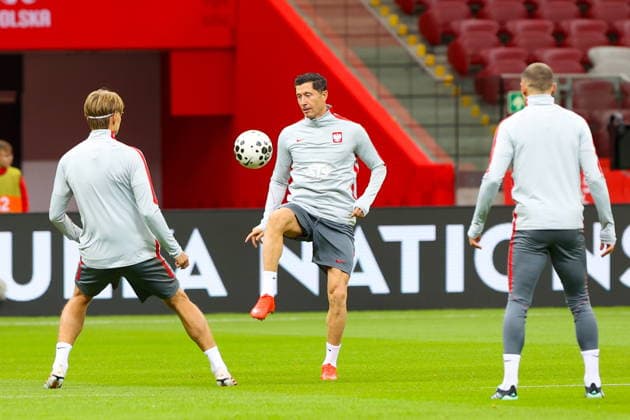 WARSZAWA 24.09.2026 TRENING REPREZENTACJI POLSKI MEZCZYZN --- POLISH MENS FOOTBALL national team, Nationalteam TRAINING SESSION IN WARSAW ROBERT LEWANDOWSKI FOT. ANNA KLEPACZKO FOTOPYK NEWSPIX.PL --- newspix.pl LN LIGA NARODOW UEFA PILKA NOZNA SEZON 2026 2027 --- FOOTBALL UEFA NATIONS LEAGUE SEASON 2026 2027 