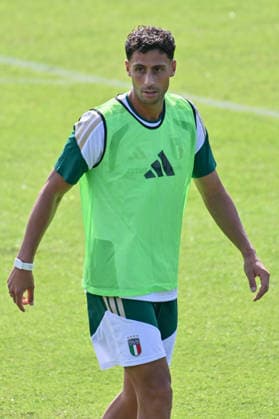 IPA88920458 - Italian player Rolando Mandragora during TEAM ITALY - TRAINING, a UEFA Nations League soccer match in Florence, Italy, on September 24, 2026  Copyright: xLisaxGuglielmi IPAxSportx xx IPA88920458