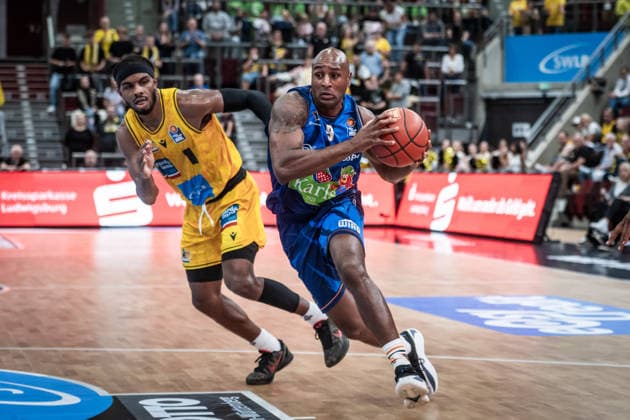 DeAndre Lansdowne, Rostock Seawolves, 09 vs. Justin Kier, MHP RIESEN Ludwigsburg, 01 GER, MHP Riesen Ludwigsburg vs. Rostock Seawolves, Basketball Bundesliga, easycredit BBL, Matchday 2, 2026–2027 Season, September 24, 2026 GER, MHP Riesen Ludwigsburg vs. Rostock Seawolves, Basketball Bundesliga, easycredit BBL, Matchday 2, 2026–2027 season, September 24, 2026 Ludwigsburg Copyright: xSandyxDinkelackerx EP_SDR