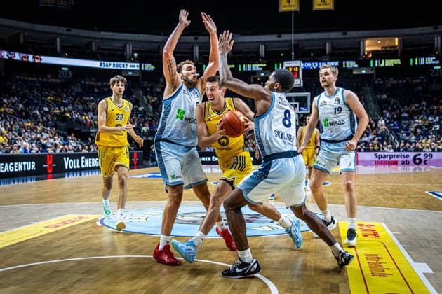 Basketball Berlin, September 24, 2026; 2026–2027 Season; EasyCredit BBL 1 (Men s Bundesliga); Alba Berlin vs. Skyliners Frankfurt; Joe Wieskamp (Alba Berlin, No. 11) and William Christmas (Frankfurt, No. 08)