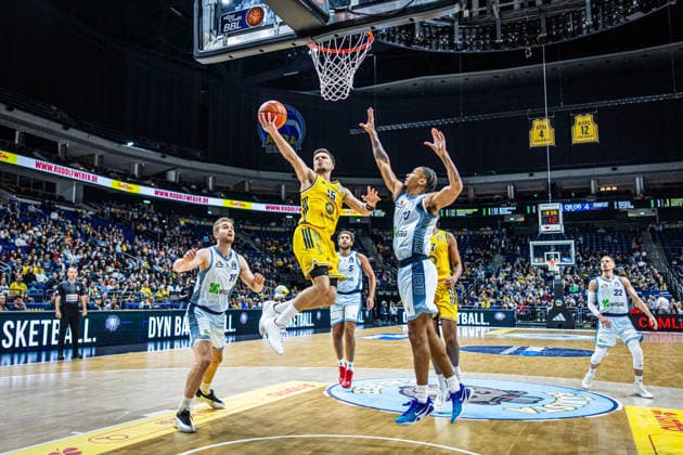 Basketball Berlin, September 24, 2026; 2026–2027 Season; EasyCredit BBL 1 Bundesliga Men s Division; Alba Berlin vs. Skyliners Frankfurt; Martin Hermannsson (Alba Berlin, No. 15) vs. Jusah Mintz (Frankfurt, No. 10)