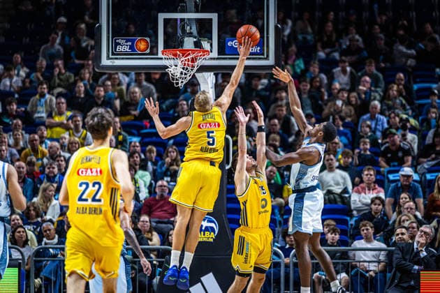 Basketball Berlin, September 24, 2026; 2026–2027 Season; EasyCredit BBL 1 Bundesliga Men s Division; Alba Berlin vs. Skyliners Frankfurt; Sam Griesel (Alba Berlin, No. 05) blocks a shot