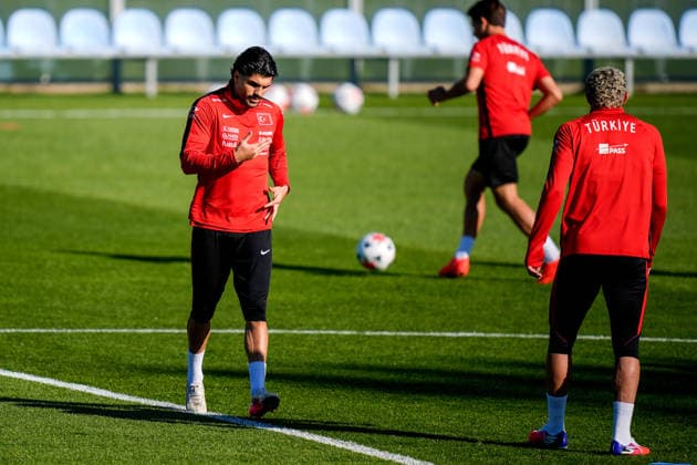 Turkiye complete preparations for UEFA Nations League match against France ISTANBUL, TURKIYE - SEPTEMBER 24: Baris Alper Yilmaz (R) and Eren Elmali (L) attend a training session of the Turkiye national football team at the TFF Hasan Dogan National Teams Camp and Training Facilities ahead of their UEFA Nations League A Group 1 match against France in Kocaeli, Turkiye, September 24, 2026. Muhammed Ali Yigit Anadolu Istanbul Turkey. Editorial use only. Please get in touch for any other usage. Copyright: x2026xAnadoluxMuhammedxAlixYigitx