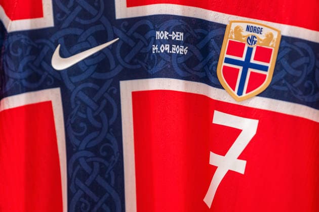 260924 The crest on Norway s home kit in the locker room ahead of the Nations League soccer match between Norway and Denmark on September 24, 2026 in Oslo. Photo by Vegard Grott, BILDBYRAN, code VG VG1005 bbeng soccer football fotball Nations League international match Norway Denmark locker room home kit genre  Copyright: VEGARDxGRoTT BB260924VG001