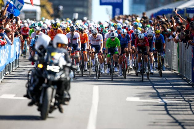 2026 UCI Road World Championships Picture by Vaughn Ridley SWpix.com - 24 09 2026 - Cycling - 2026 UCI Road World Championships - MontrÃ al, Canada - Men Junior Road Race - Slovenia Copyright: x xSWpix.comx(t axPhotographyxHubxLtd)xVaughnxRidley SWpix.comx SWP-3521-2653