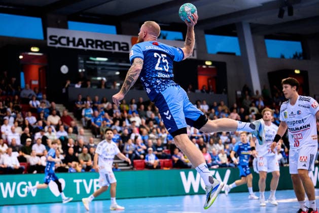 Stuttgart HBL 26 27 DHB Cup TVB Stuttgart HC Erlangen Patrick Zieker Stuttgart Stuttgart Scharrena Baden-Württemberg Germany