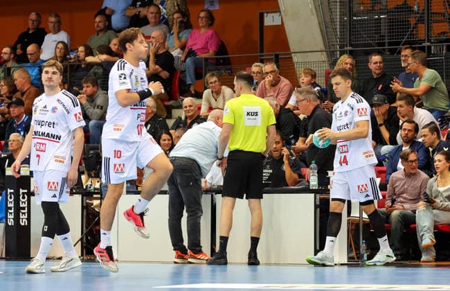 September 24, 2026, Germany, Stuttgart, DHB Cup 2026–2027 Season, TVB Stuttgart vs. HC Erlangen, Technical issues after 39 seconds