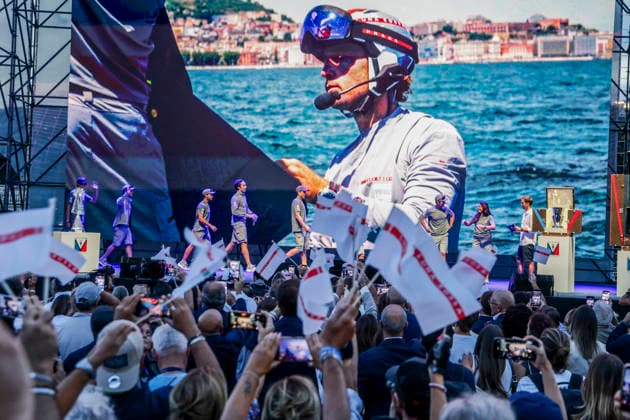 THE LOUIS VUITTON 38TH AMERICA™S CUP PRELIMINARY REGATTA, NAPLES Luna Rossa Teams during the presentation team on stage on the seafront on 24 September 2026. ABP11812 Copyright: xAntonioxBalascox