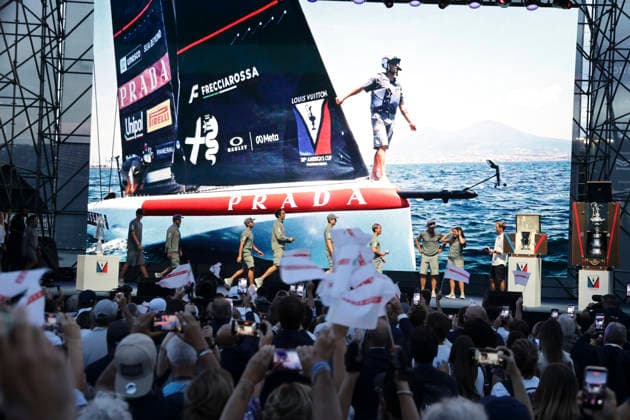 THE LOUIS VUITTON 38TH AMERICA™S CUP PRELIMINARY REGATTA, NAPLES Luna Rossa Teams during the presentation team on stage on the seafront on 24 September 2026. ABP11823 Copyright: xAntonioxBalascox