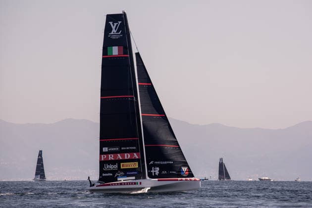 America s Cup preliminary regatta NAPLES, ITALY - SEPTEMBER 24: Sailing boats during the preliminary regatta for the 2027 Louis Vuitton 38th America s Cup in Naples, Italy on September 24, 2026. Alessio Paduano Anadolu Naples Italy. Editorial use only. Please get in touch for any other usage.  Copyright: x2026xAnadoluxAlessioxPaduanox