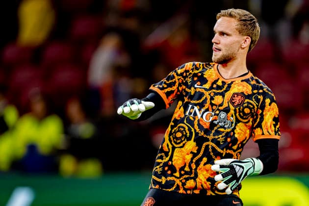 AMSTERDAM Netherlands goalkeeper Bart Verbruggen during the UEFA Nations League match between the Netherlands and Germany at the Johan Cruijff ArenA on September 24, 2026, in Amsterdam, Netherlands. Photo by DeFodi Images