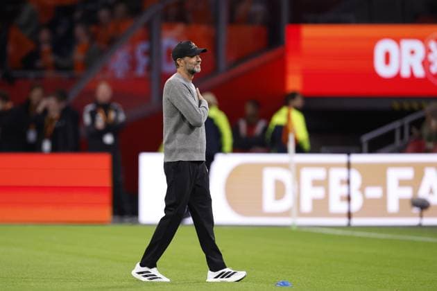 AMSTERDAM - Germany manager Jürgen Klopp with hand on his heart during the UEFA Nations League match between the Netherlands and Germany at the Johan Cruijff ArenA on September 24, 2026, in Amsterdam, the Netherlands. MAURICE VAN STEEN ANP UEFA Nations League 2026 27 xVIxANPxSportx xMauricexvanxSteenxIVx 569957845 originalFilename: 569957845.jpg