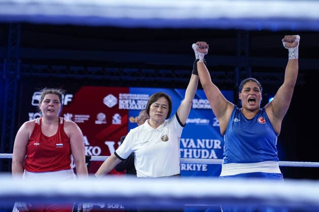 2026 European Boxing Championships SOFIA, BULGARIA - SEPTEMBER 24: Havvanur Kethuda (R) of Turkiye celebrates after wining the gold medal after defeating her opponent, Kseniia Olifirenko of Russia (L), in the women s 80kg category during the 2026 European Boxing Championships at Asics Arena in Sofia, Bulgaria, on September 24, 2026. Osmancan Gurdogan Anadolu Sofia Bulgaria. Editorial use only. Please get in touch for any other usage.  Copyright: x2026xAnadoluxOsmancanxGurdoganx