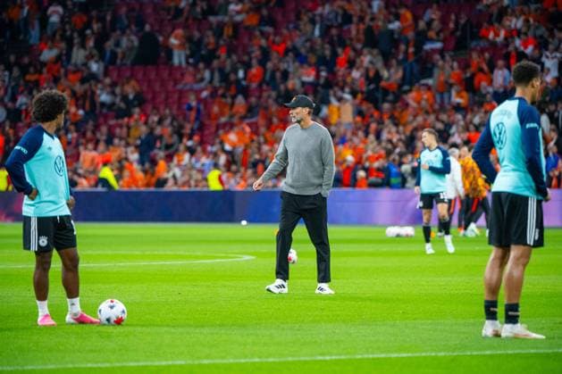 Soccer, Men s, 2026–27 Season, UEFA Nations League League A, Group 2, Matchday 1 in Amsterdam, Netherlands vs. Germany; from left: Karim Adeyemi (Germany), Coach Jürgen Klopp (Germany), and Jamal Musiala (Germany) warming up, September 24, 2026, Copyright: xMatthiasxKochx