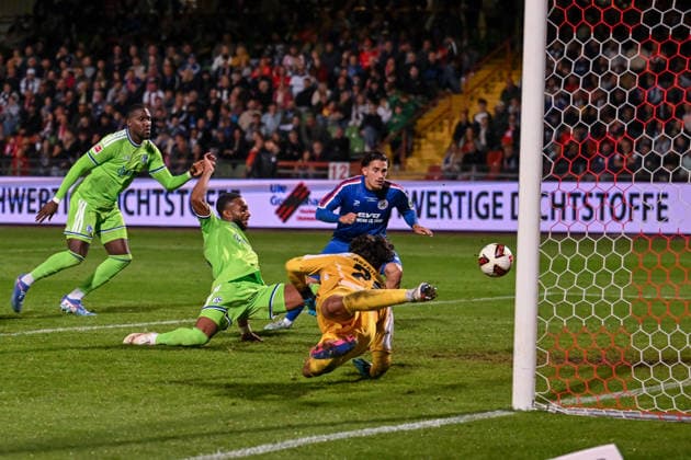 September 24, 2026, Soccer, 2026–2027 Season, Friendly Match, Rot-Weiß Oberhausen vs. FC Schalke 04, Moussa Sylla of FC Schalke 04 scores the goal to make it 2–5. xRHR PHOTO YYx Copyright: KROEGER RHR-FOTOx RHR-FOTO YY