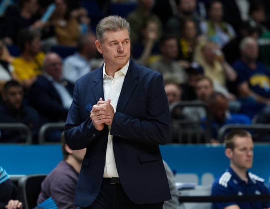 Klaus Perwas, Fraport Skyliners Frankfurt, Head Coach (GER), Alba Berlin vs. Fraport Skyliners Frankfurt, easyCredit BBL, Matchday 2, 2026–27 Season, Uber Arena, Berlin, September 24, 2026 Alba Berlin vs. Fraport Skyliners Frankfurt, easyCredit BBL, Matchday 2, 2026–27 season, September 24, 2026 Berlin Copyright: xEibner-Pressefoto ScottxColemanx EP_SCN
