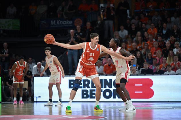 September 24, 2026, GER, Basketball, Bundesliga 2 Matchday, 2026–2027 Season, Vechta, RASTA Dome, RASTA Vechta vs. BMA365 Bamberg Baskets Tibor PLEIß PLEISS Rasta Vechta 21 Hason WARD BMA365 Bamberg Baskets 20 Vechta RASTA Dome Lower Saxony Germany Copyright: xnordphotoxGmbHx xRojahnx