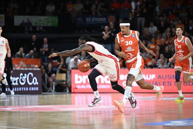 September 24, 2026, GER, Basketball, Bundesliga 2 Matchday, 2026–2027 Season, Vechta, RASTA Dome, RASTA Vechta vs. BMA365 Bamberg Baskets Jordan JONES BMA365 Bamberg Baskets 4 Nelson WEIDEMANN Rasta Vechta 30 Vechta RASTA Dome Lower Saxony Germany Copyright: xnordphotoxGmbHx xRojahnx