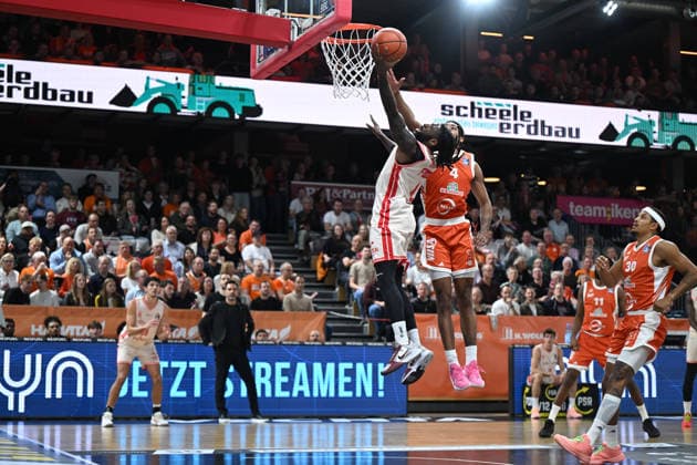 September 24, 2026, GER, Basketball, Bundesliga 2 Matchday, 2026–2027 Season, Vechta, RASTA Dome, RASTA Vechta vs. BMA365 Bamberg Baskets Jordan JONES BMA365 Bamberg Baskets 4 Armaan FRANKLIN Rasta Vechta 4 Vechta RASTA Dome Lower Saxony Germany Copyright: xnordphotoxGmbHx xRojahnx