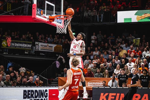 1st Basketball Bundesliga, easyCredit BBL, 2026–2027 Season, Men s Division, Regular Season, Matchday 2, September 24, 2026, RASTA Vechta, Bamberg Baskets, Mylik Wilson 10, BMA365, Bamberg Baskets making a layup, Vechta, RASTA Dome, Lower Saxony, Germany