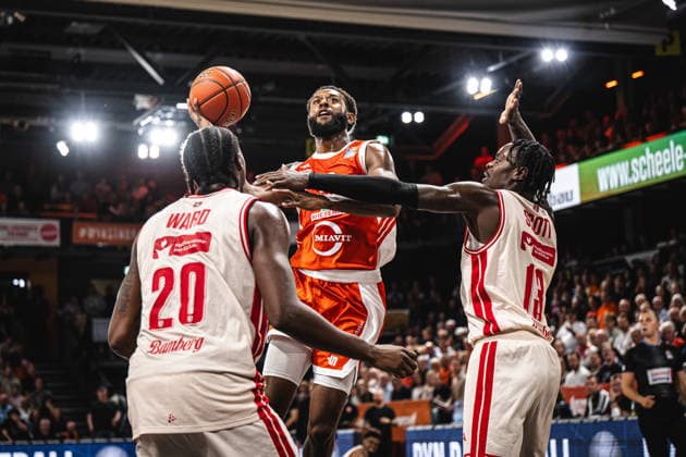 1st Basketball Bundesliga, easyCredit BBL, 2026–2027 Season, Men s Division, Regular Season, Matchday 2, September 24, 2026, RASTA Vechta vs. Bamberg Baskets, Matt Lewis 11, RASTA Vechta on a layup, Vechta RASTA Dome, Lower Saxony, Germany