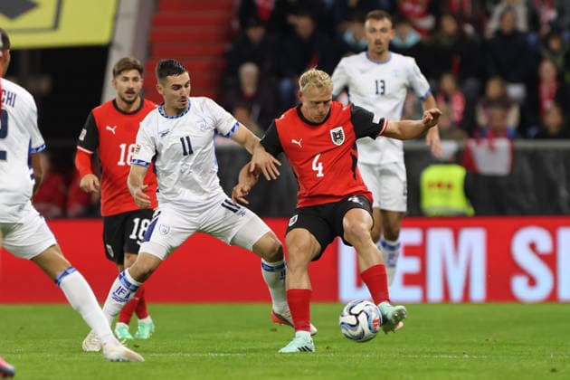 LINZ, AUSTRIA - SEPTEMBRE 24: Oscar Gloukh of Israel and Xaver Schlager of Austria during the UEFA Nations League, League phase, matchday 1, Group B3 match between Austria and Israel at Oberoesterreich Arena on Septembre 24, 2026 in Linz, Austria. (Photo by Severin Aichbauer Sports Press Photo SPP) Copyright: xSeverinxAichbauer SPPx Sportspressphoto_SPR238677
