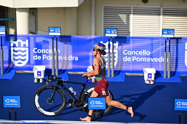 2026 World Triathlon Championship Finals Pontevedra Fanni Szalai of Hungary is in action at Transition-2 during the junior women race in 2026 World Triathlon Championship Finals Pontevedra at Pontevedra on September 24, 2026 in Pontevedra, Spain. Pontevedra Pontevedra Spain Copyright: xKaanxUcele PSxImagesxKaanxUcele PSxImagesx