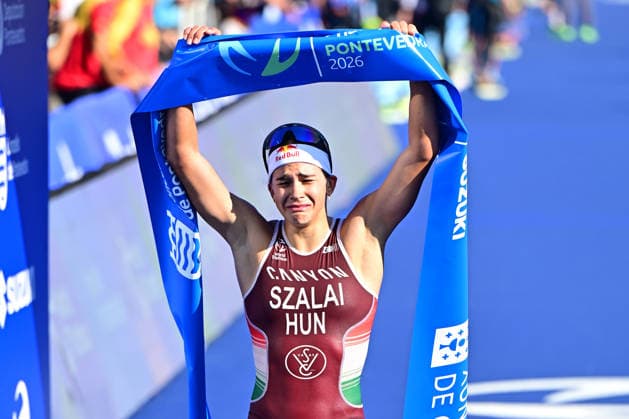 2026 World Triathlon Championship Finals Pontevedra Fanni Szalai of Hungary crosses the finish line and became a gold medallist of Junior Women race during the junior women race in 2026 World Triathlon Championship Finals Pontevedra at Pontevedra on September 24, 2026 in Pontevedra, Spain. Pontevedra Pontevedra Spain Copyright: xKaanxUcele PSxImagesxKaanxUcele PSxImagesx